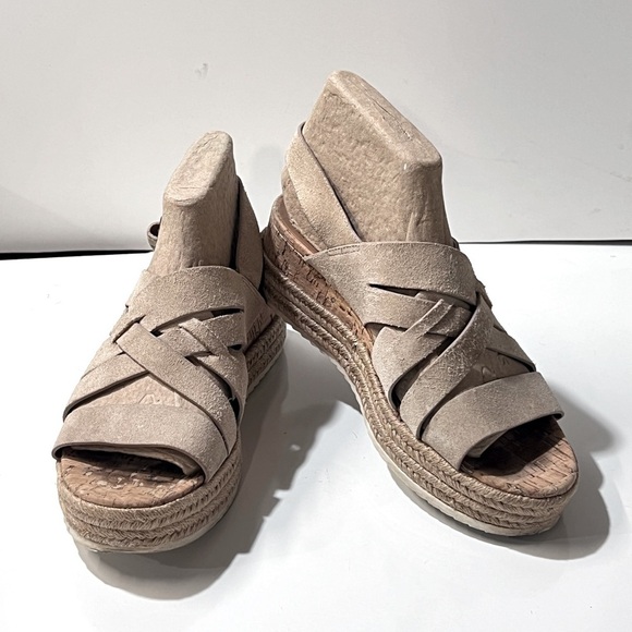 TRASK Taupe suede woven platform sandal‎ size 8. - Picture 2 of 10